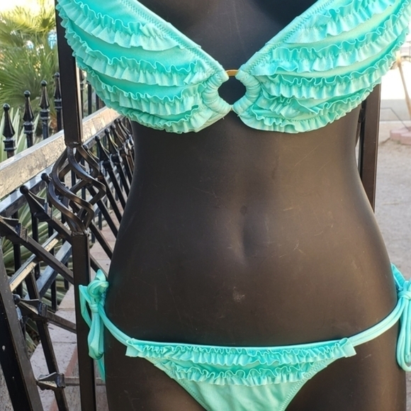 Victoria's Secret - Picture 7 of 8